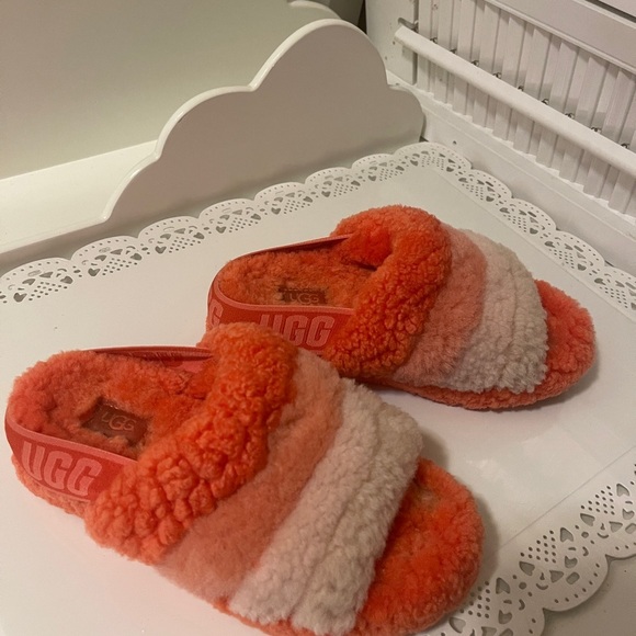 UGG FLUFF YEAH SLIDE
RAINBOW WOMEN SANDAL LAVA
FLOW MULTI-COLORS SIZE 5 - Picture 11 of 14